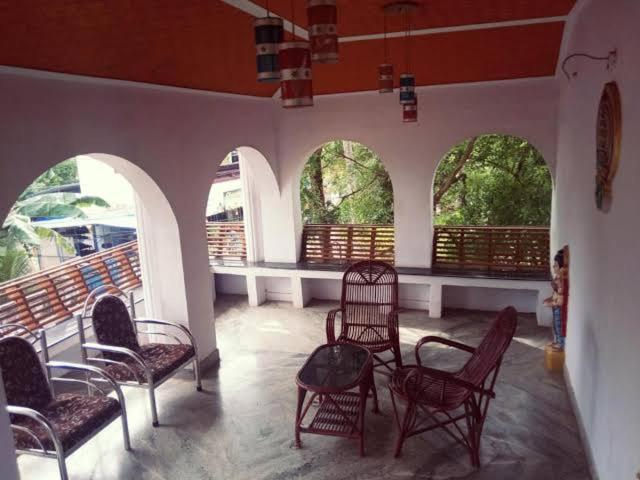 Hosteller'S فاركَالا المظهر الخارجي الصورة